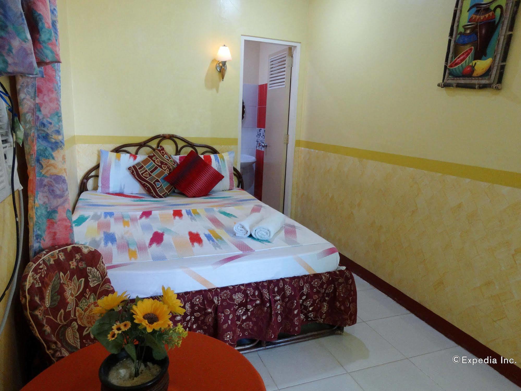 D'Lucky Garden Inn & Suites Tiniguiban Exteriér fotografie