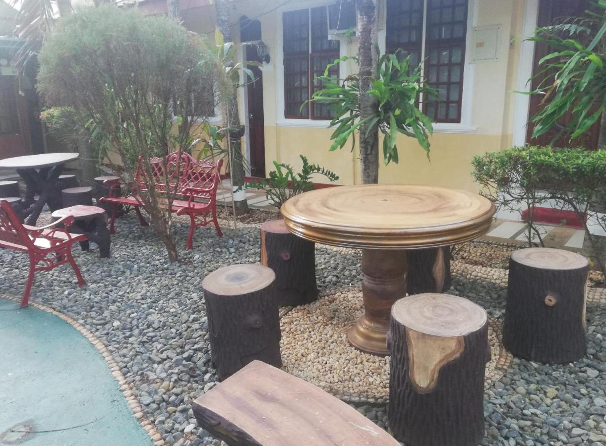 D'Lucky Garden Inn & Suites Tiniguiban Exteriér fotografie